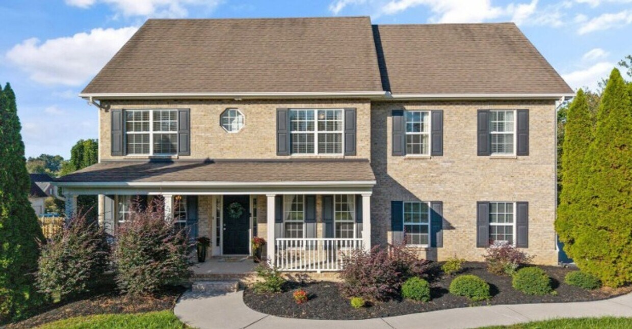 Primary Photo - Knoxville 37934 - 4 bedroom 2 bath - call ...