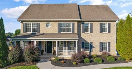 Building Photo - 11443 Woodcliff Dr