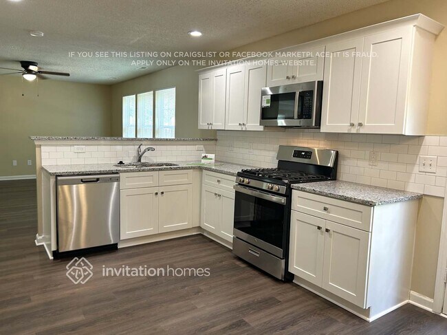 Building Photo - 1009 Omaha Dr