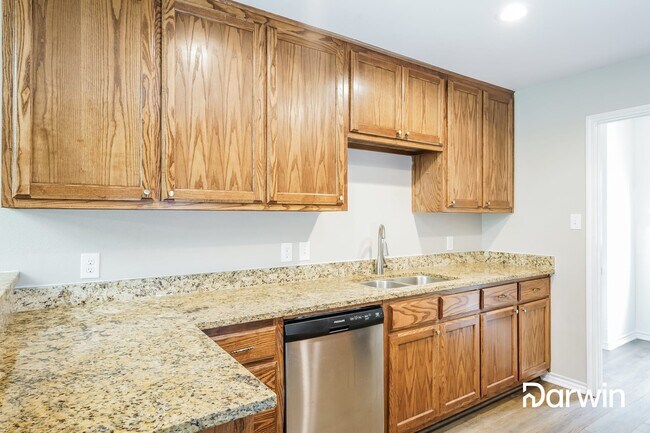 Building Photo - 5508 Blackmore, Fort Worth, TX 76107