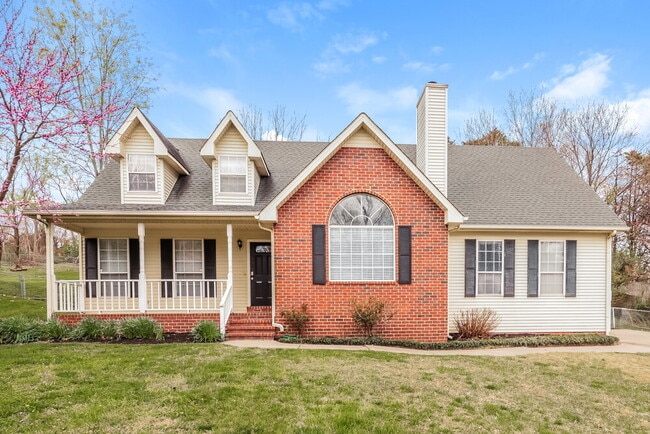 Building Photo - 642 Knollwood Dr