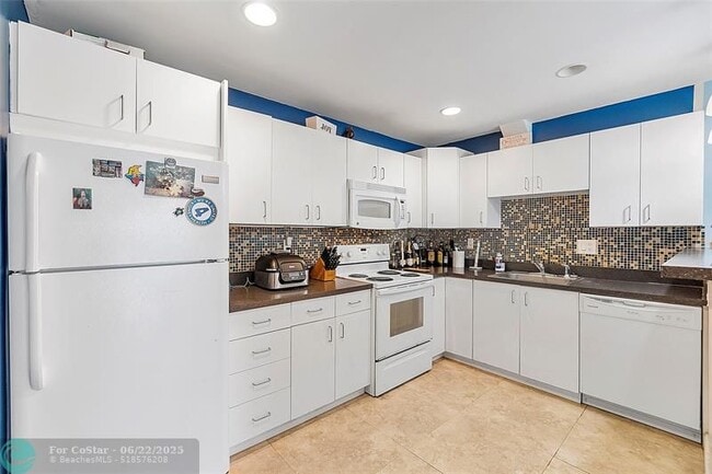 Building Photo - 4128 NW 88th Ave