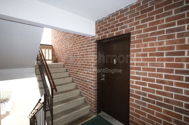 Foto del edificio - 2113 Turtle Run Dr