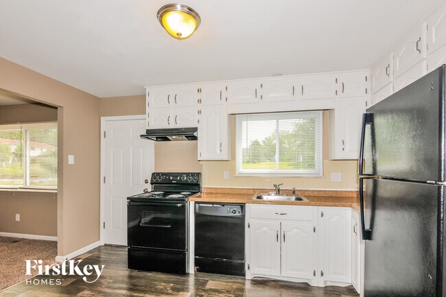 Foto del edificio - 5708 Madlar Ln