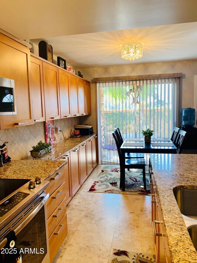 Foto del edificio - 14256 N Boxwood Ln