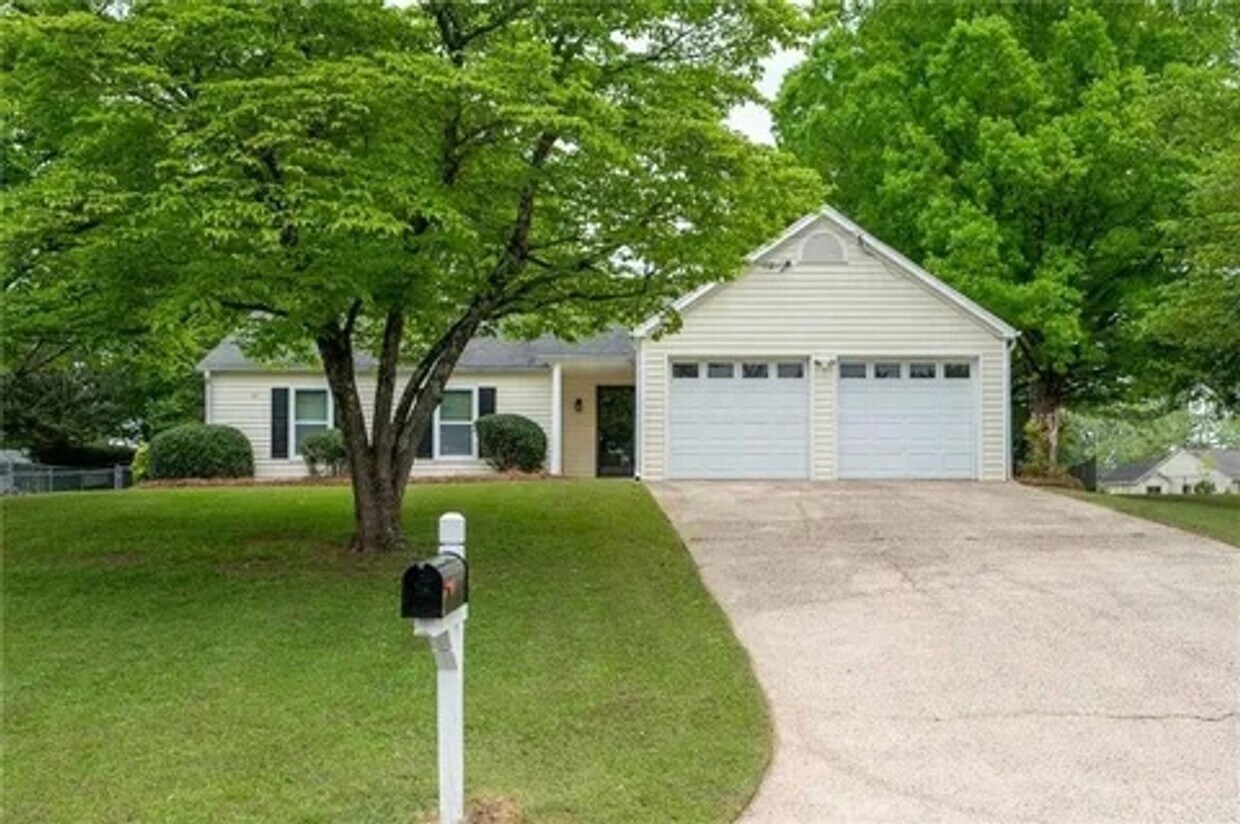 Foto principal - Charming 3BR House in Woodstock