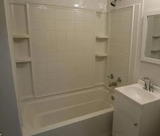 Building Photo - 18 Clayton Ave