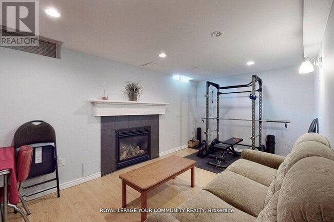 Building Photo - 520 Stone Rd