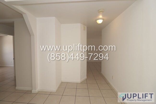 Building Photo - Jefferson Ave Apt A (782)