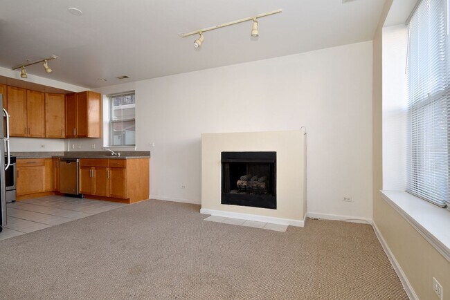 Foto del edificio - 1327 N Halsted St