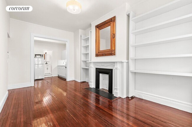 Building Photo - 134 W 73rd St