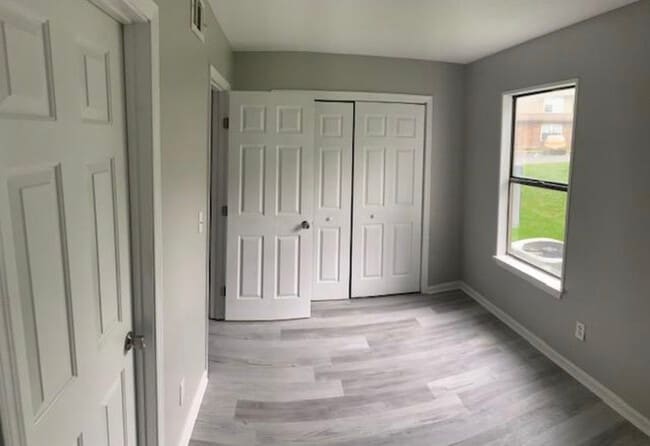 Bedroom #1 - 1100 Horsemans Ln