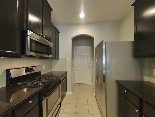 Building Photo - 13406 Holly Vista Dr