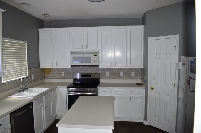 Foto del edificio - Beautiful Townhome