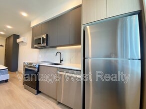 Building Photo - 720-720 K. L. O. Rd