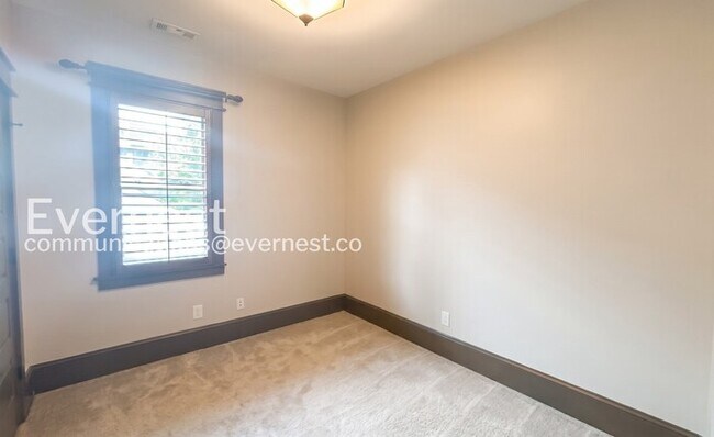 Foto del edificio - 1226 Sigler St