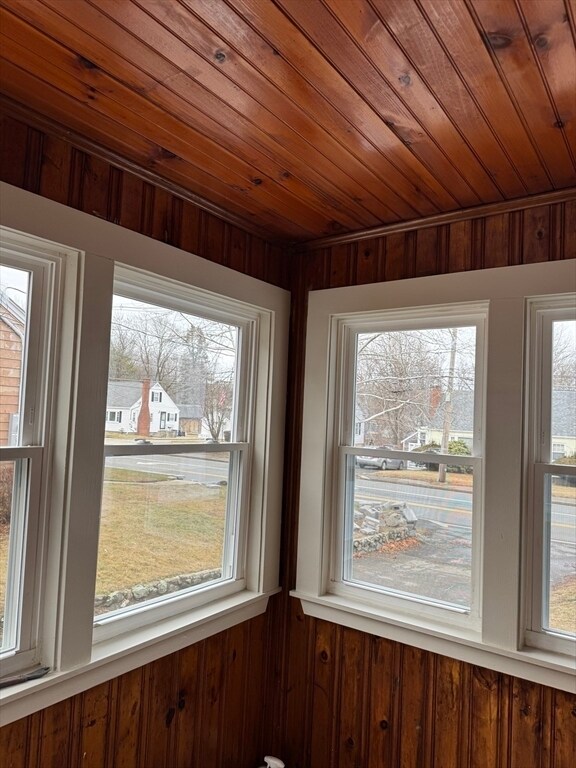 Building Photo - 324 Lowell St