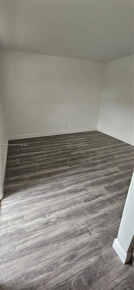 Foto del edificio - 502 Phippen Waiters Rd