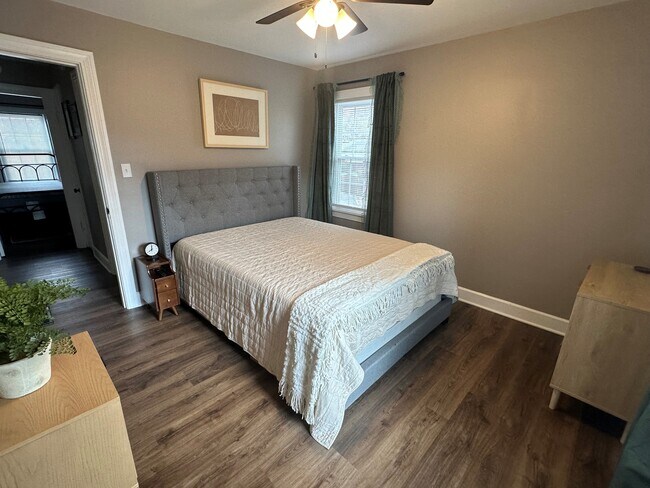 Foto del edificio - 4207 Alton Rd