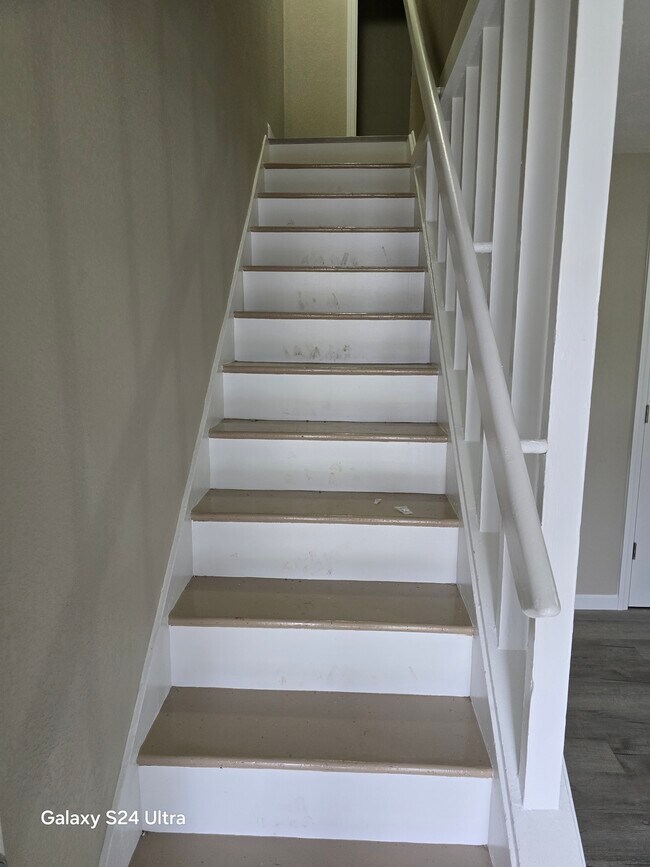 Building Photo - 110 Tacoma Rd