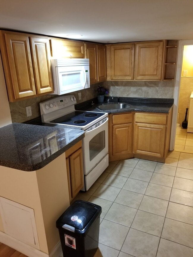 Building Photo - 10903 Nandina Ct