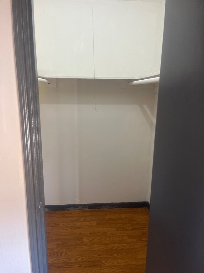 Foto del edificio - 1800 N Wayside Dr