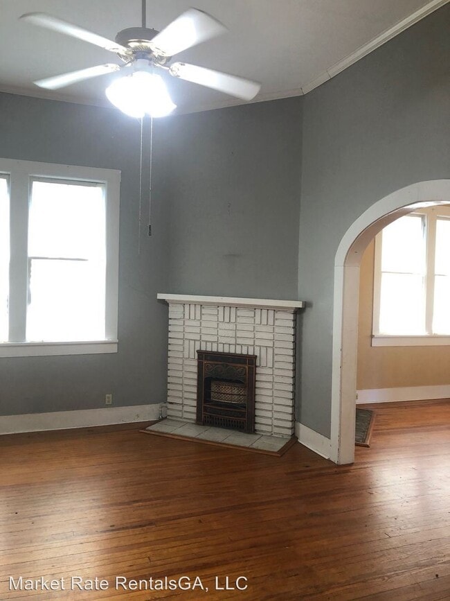 Building Photo - 3 br, 2 bath House - 323 W. Water Street