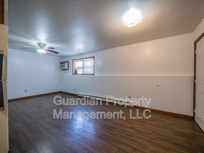 Foto del edificio - 1104 N Walnut St