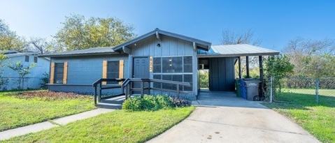 Foto del edificio - 823 Yellow Wood Dr