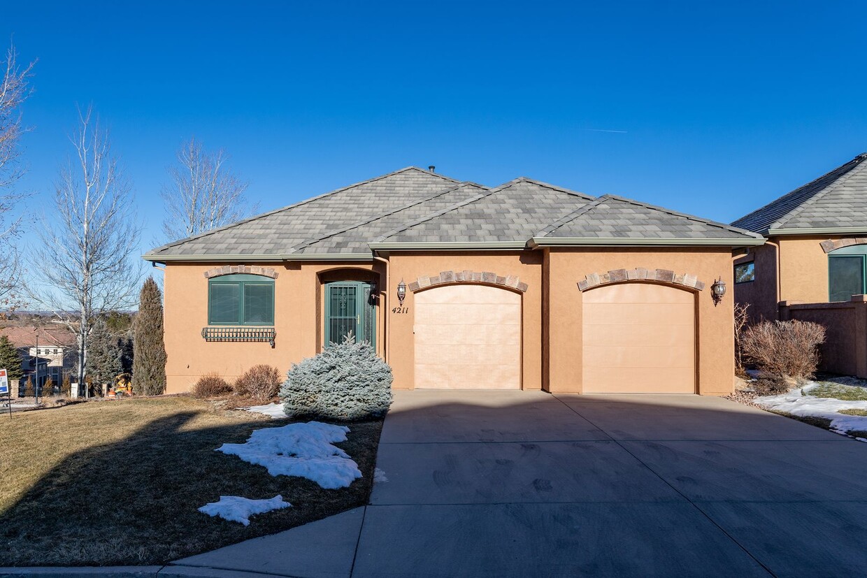 Primary Photo - Lovely Ranch Patio Home in D-12!