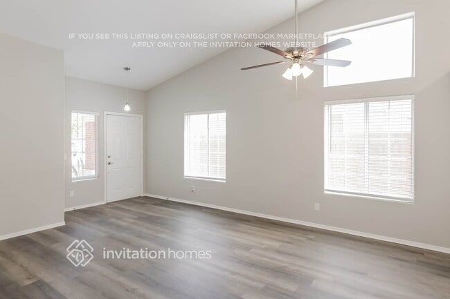 Building Photo - 1925 E Fellars Dr