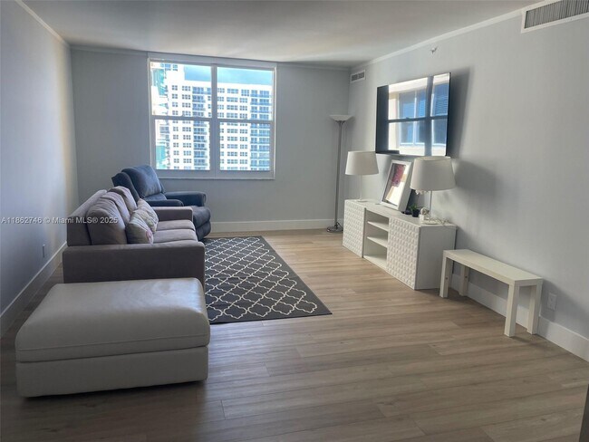 Foto del edificio - 2501 S Ocean Dr