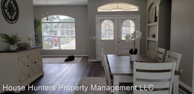 Foto del edificio - 3 br, 2 bath House - 8436 Rockwell Avenue ...