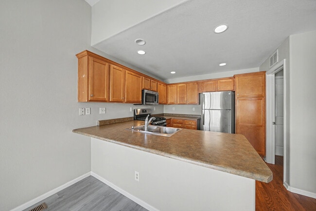 Building Photo - 2326 Klein Pl