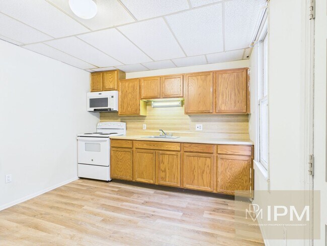 Foto del edificio - Charming 3 Bedroom, 1 Bath Home in Northeastern Schools!