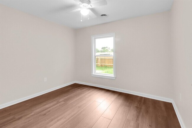 Foto del edificio - 1606 W Humble St