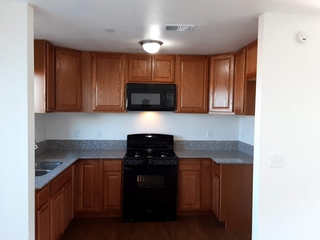 Foto del edificio - 158 Amberidge Dr