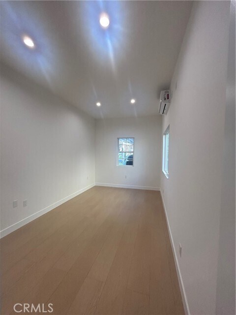 Foto del edificio - 11052 Emelita St