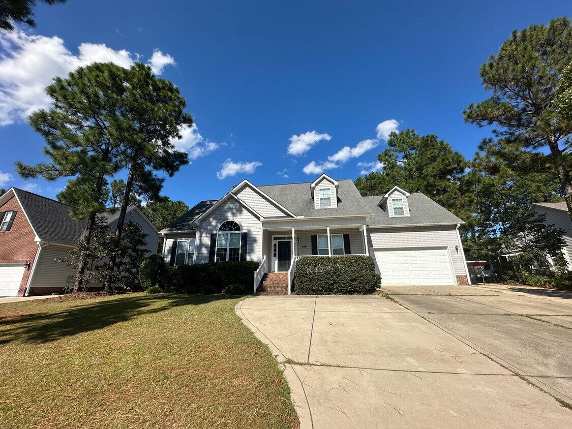 Foto principal - Carolina Lakes Gated Community!!