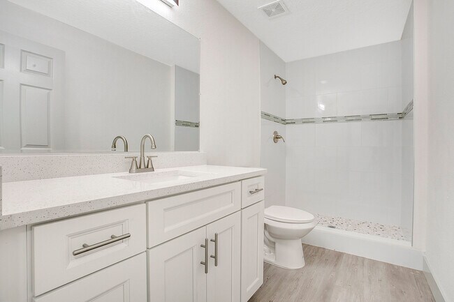 Foto del edificio - 1217 W 6th St