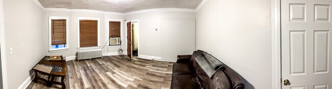 Living Room - 768 Farmington Ave