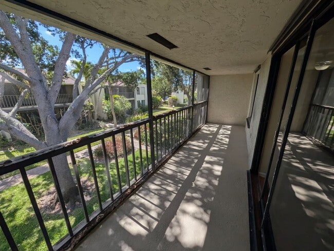 Building Photo - Spacious 2BR Retreat Near Beaches & Dining