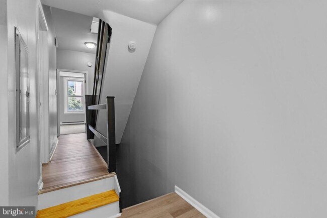 Building Photo - 2022 N 8th St