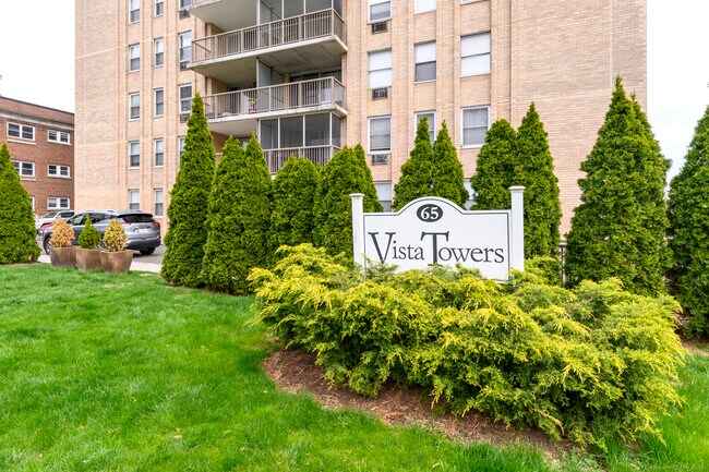 Foto del edificio - 65 Glenbrook Rd
