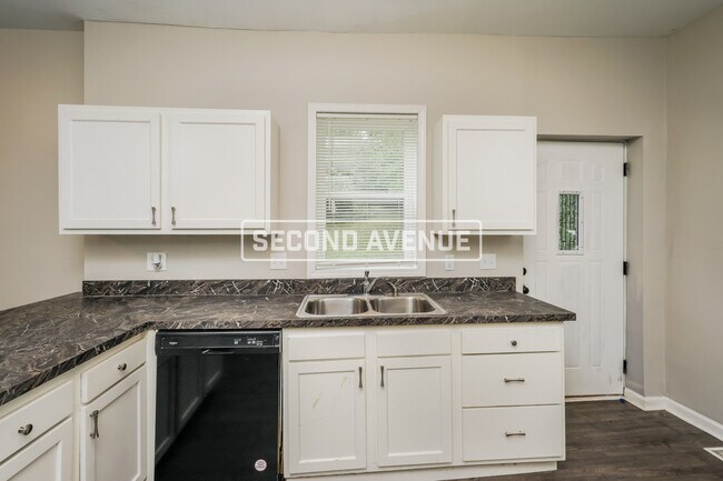 Foto del edificio - 916 Fairbanks Ave