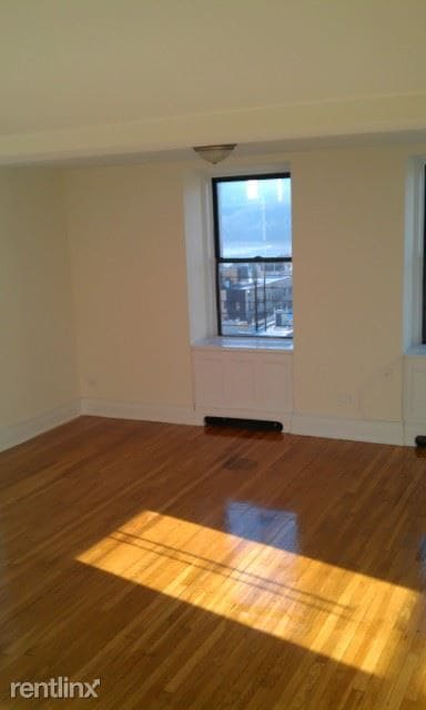 Building Photo - 635 W 174th St