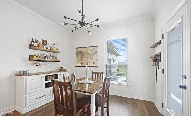 Building Photo - 1 br, 2 bath Condo - 17831 Beech Ridge Ave