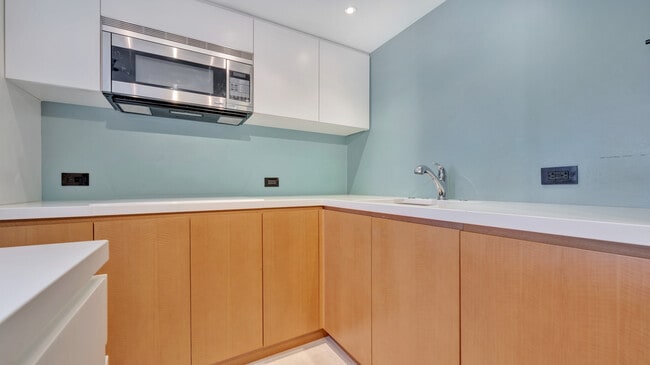 Building Photo - 701 Pennsylvania Ave NW