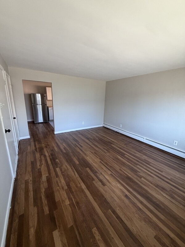 Foto del edificio - 6155 Ridge Ave