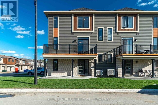 Building Photo - 258 Elsie MacGill Walk